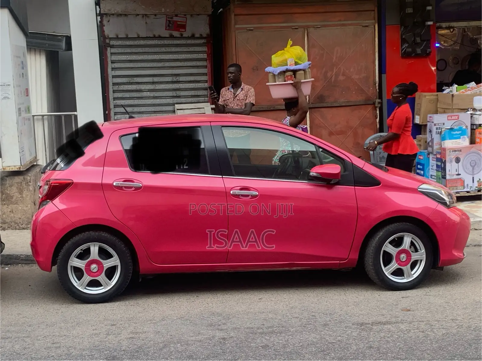 Toyota Vitz 2012 Red