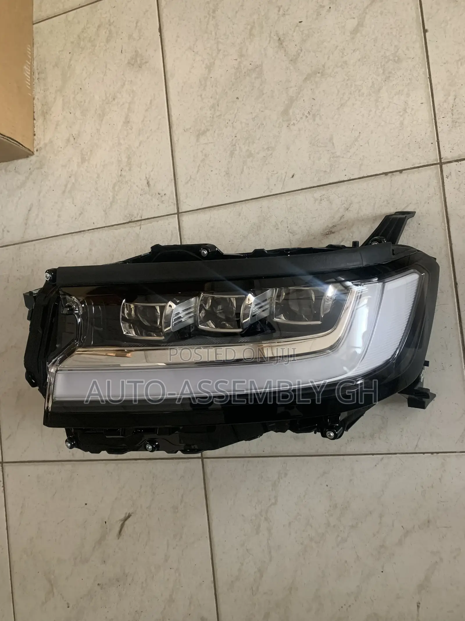 Toyota Landcruiser 300 Upgrade Headlight Pair