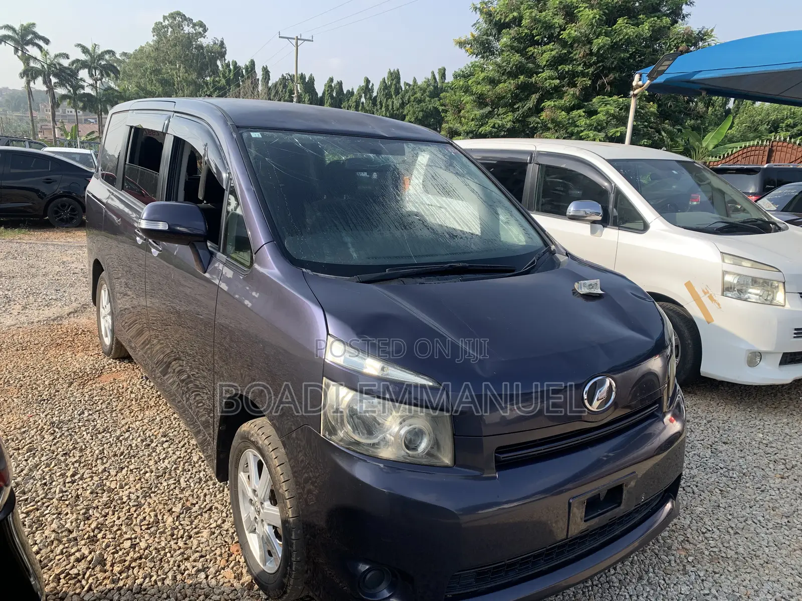 Toyota Voxy 2013 Blue