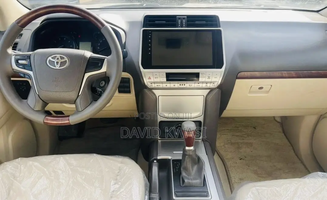 Toyota Land Cruiser Prado 2.7 2019 White