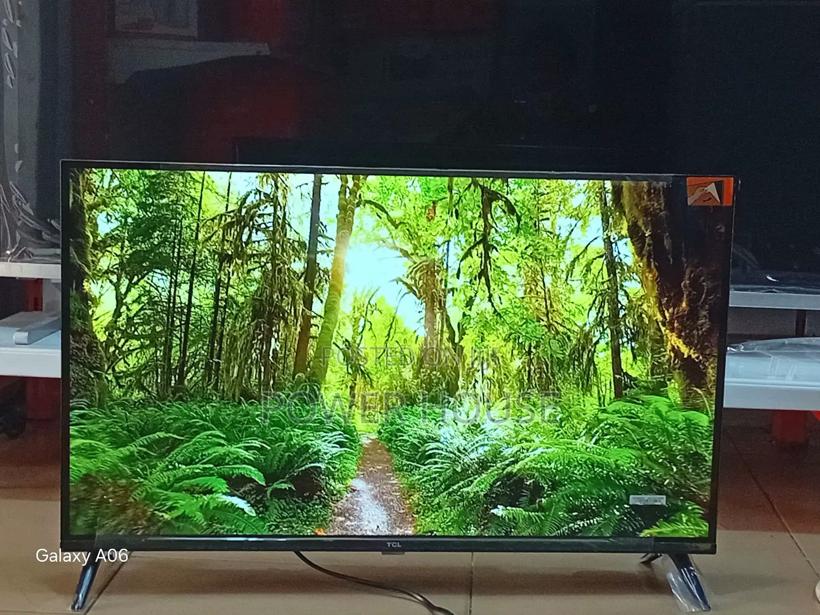 Clear View TCL 32 Inches Smart Tv