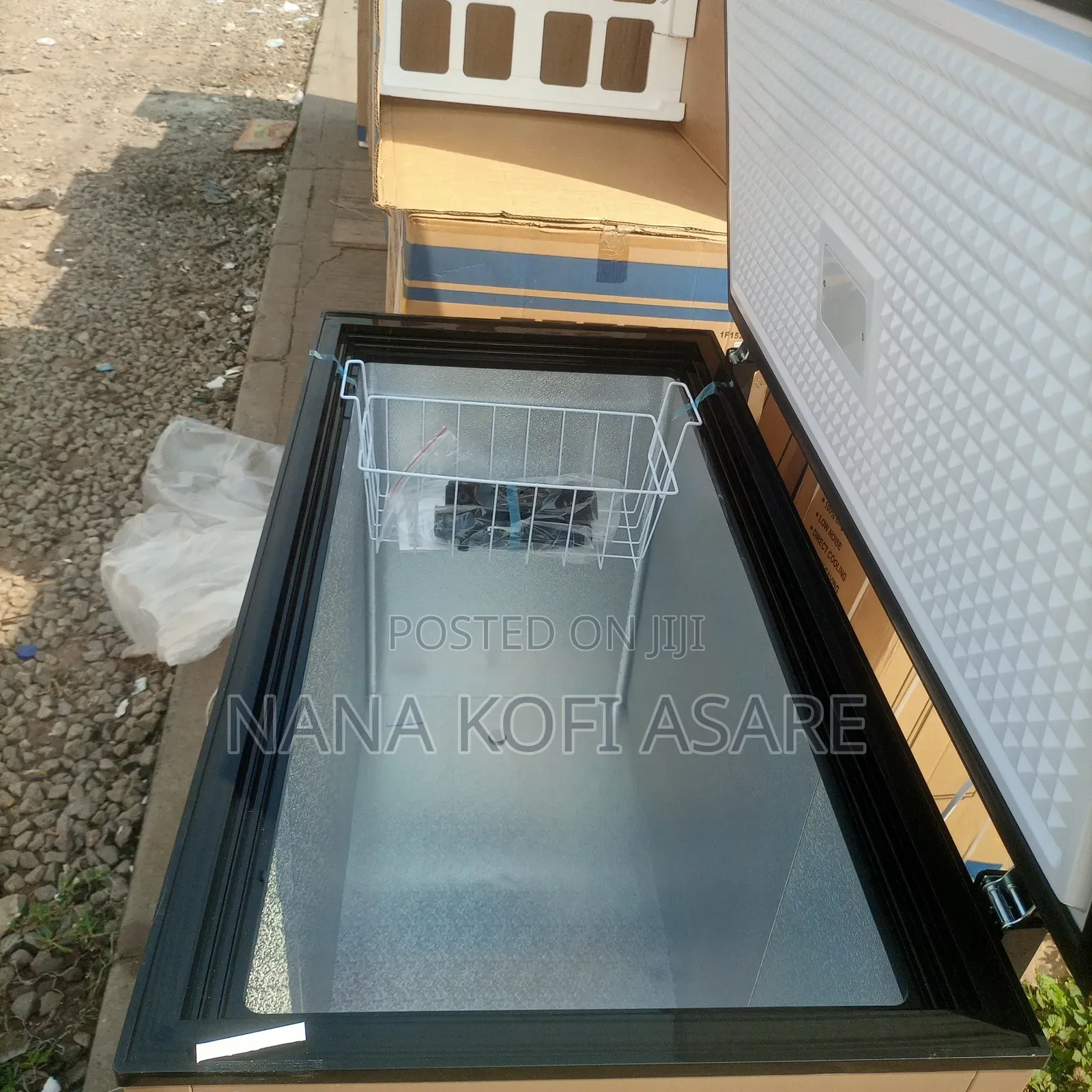 Nasco 318litres Chest Freezer