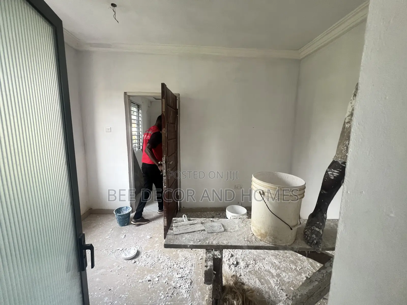 1bdrm Room & Parlour in Bee Decor & Homes, Old Ashomang for rent