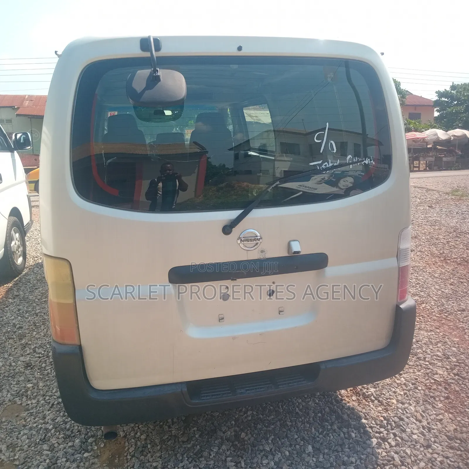 Nissan Caravan (Urvan) 2017 Silver