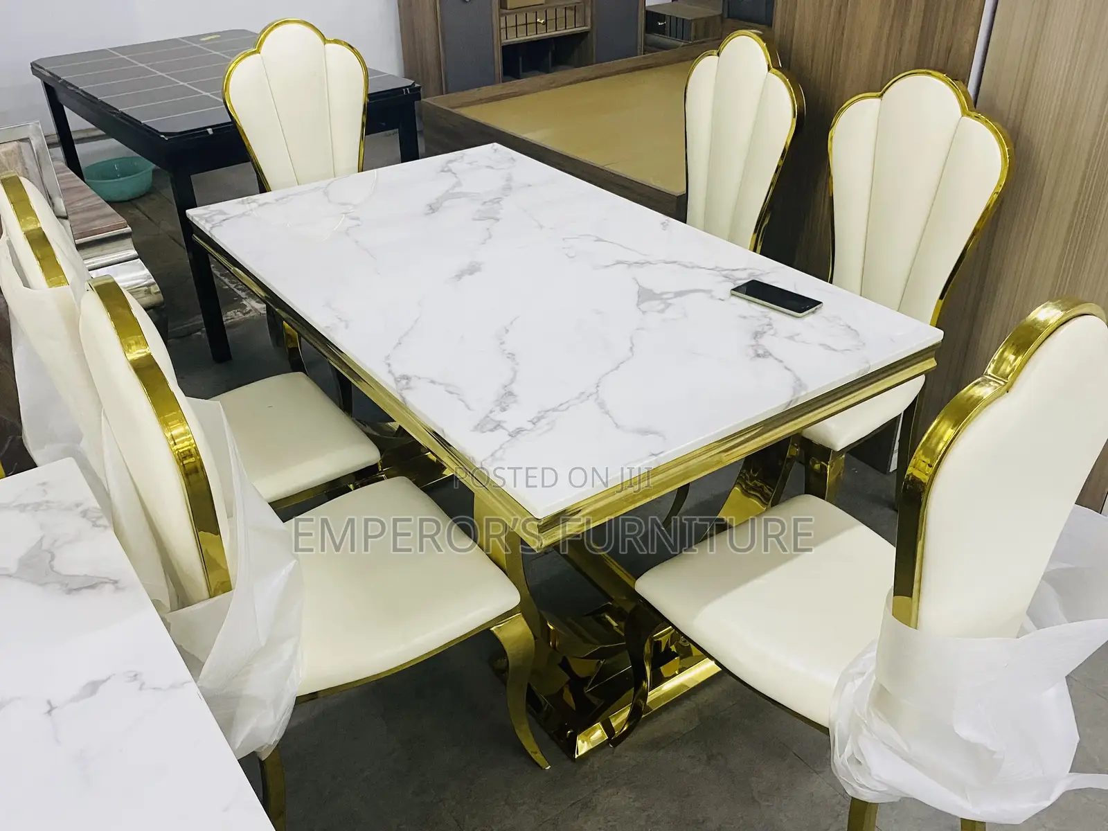 Quality Modern Glossy Finishing Marble Dining Set