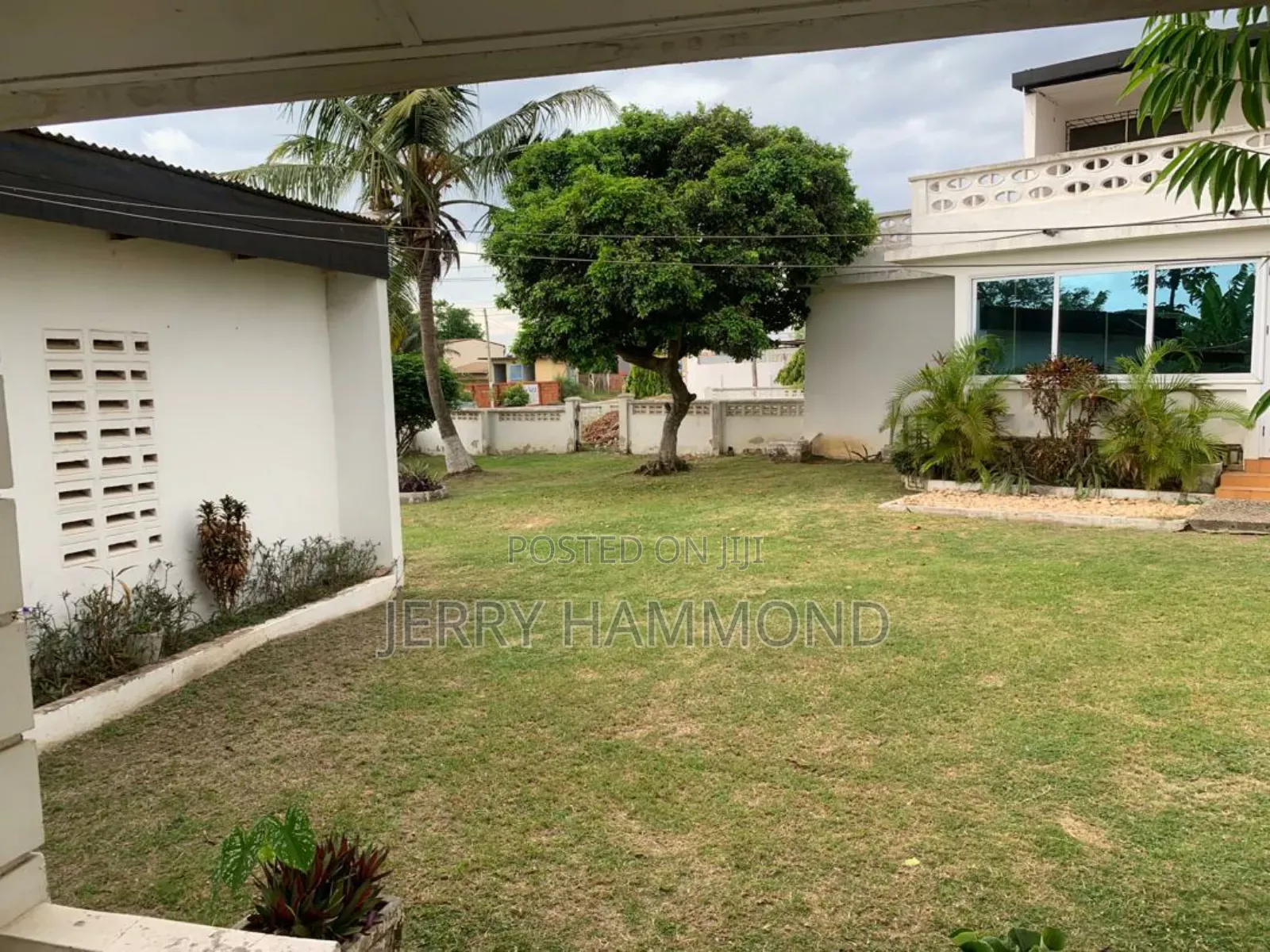 5bdrm House in Teshie  Nungua  for sale