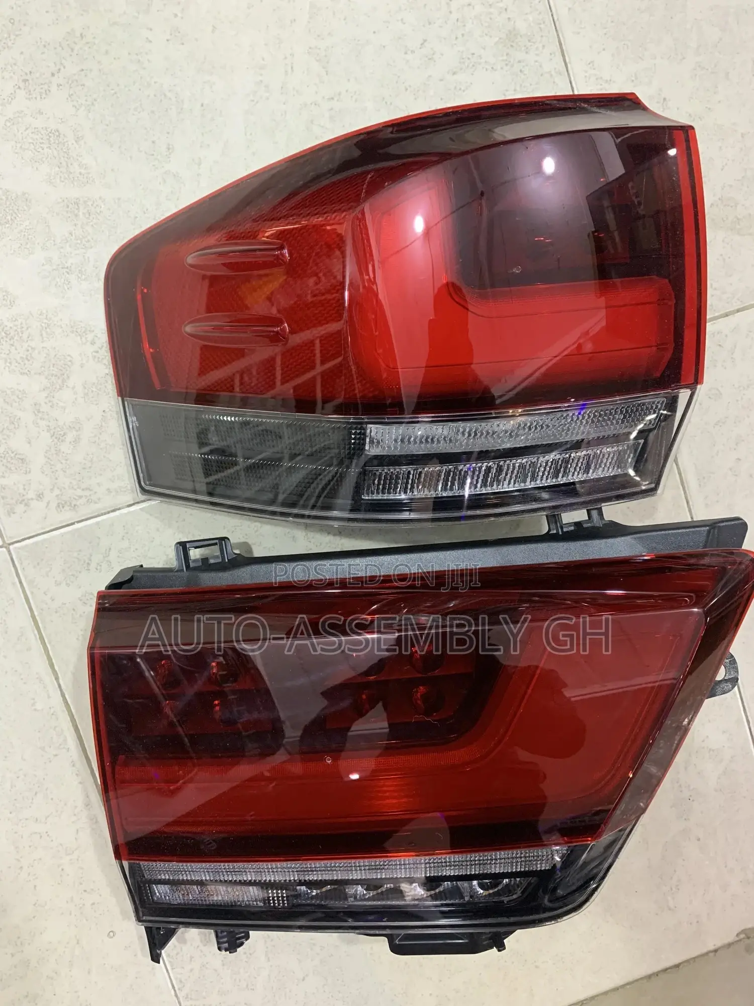 Land Cruiser 300 Upgrade Tail Lights Set
