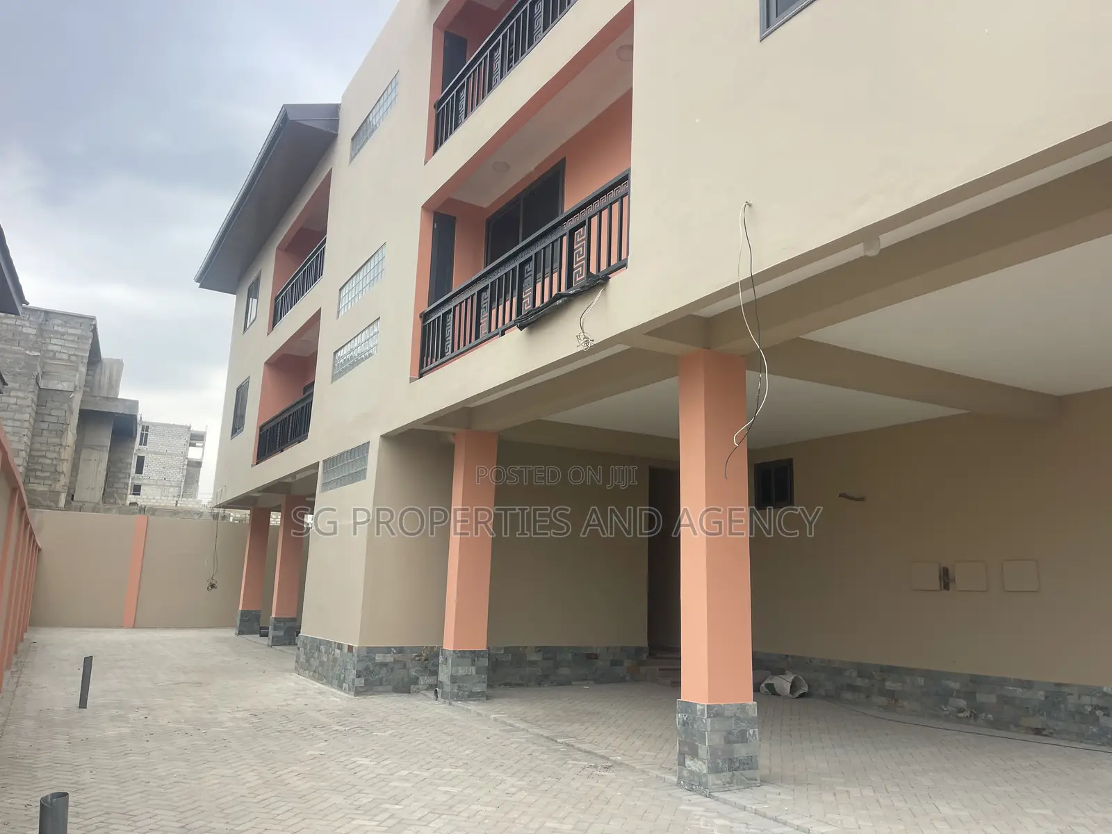 1bdrm Apartment in Lashibi, Sakumono for rent