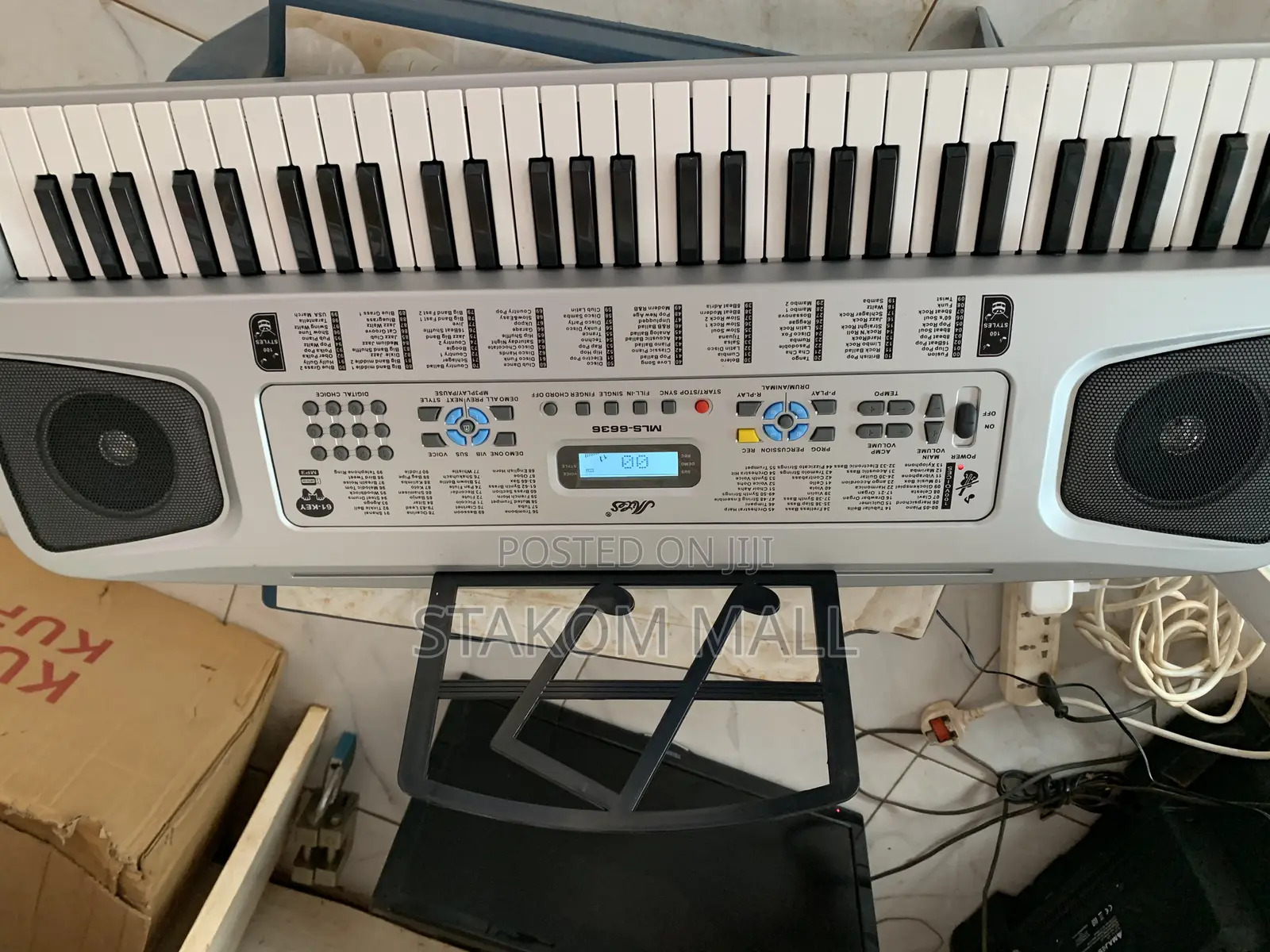 61-Key Electronic Keyboard: Beginner Friendly