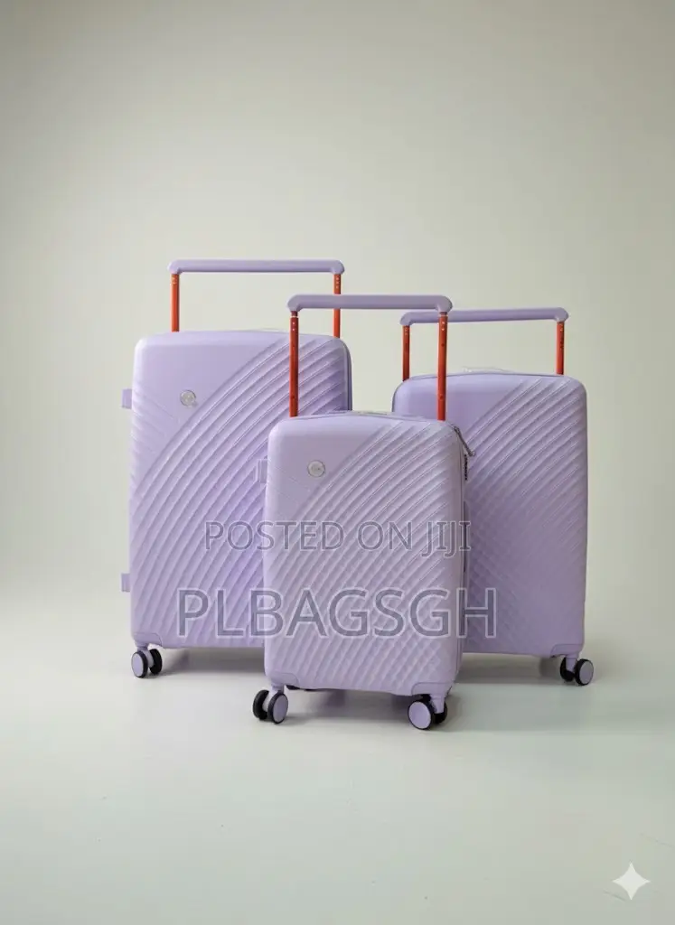 Trolling Traveling Luxurious Luggage 3 Pieces With a Long Bar Handle