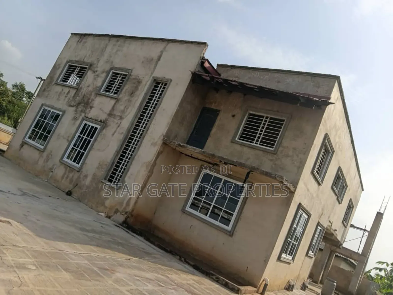 4bdrm House in Ejisu Bomfa for sale