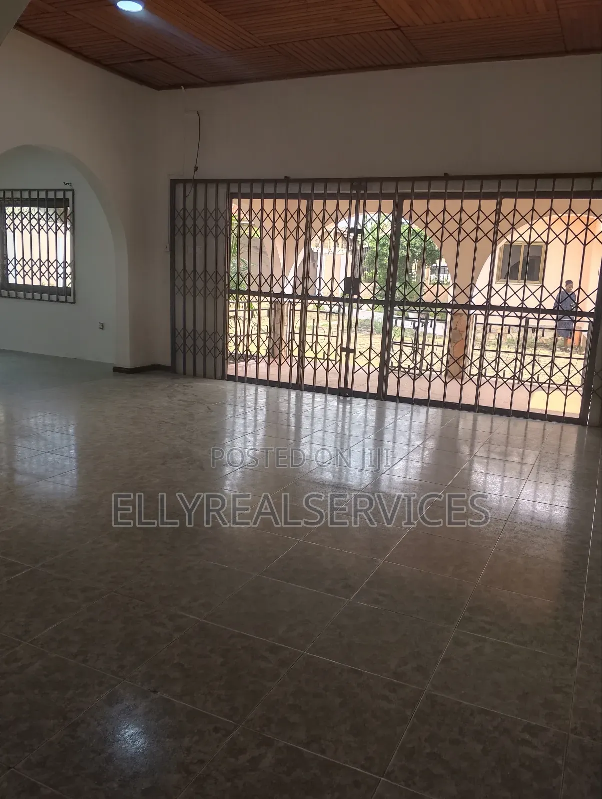 6bdrm House in Ellyrealservices, Adenta for rent
