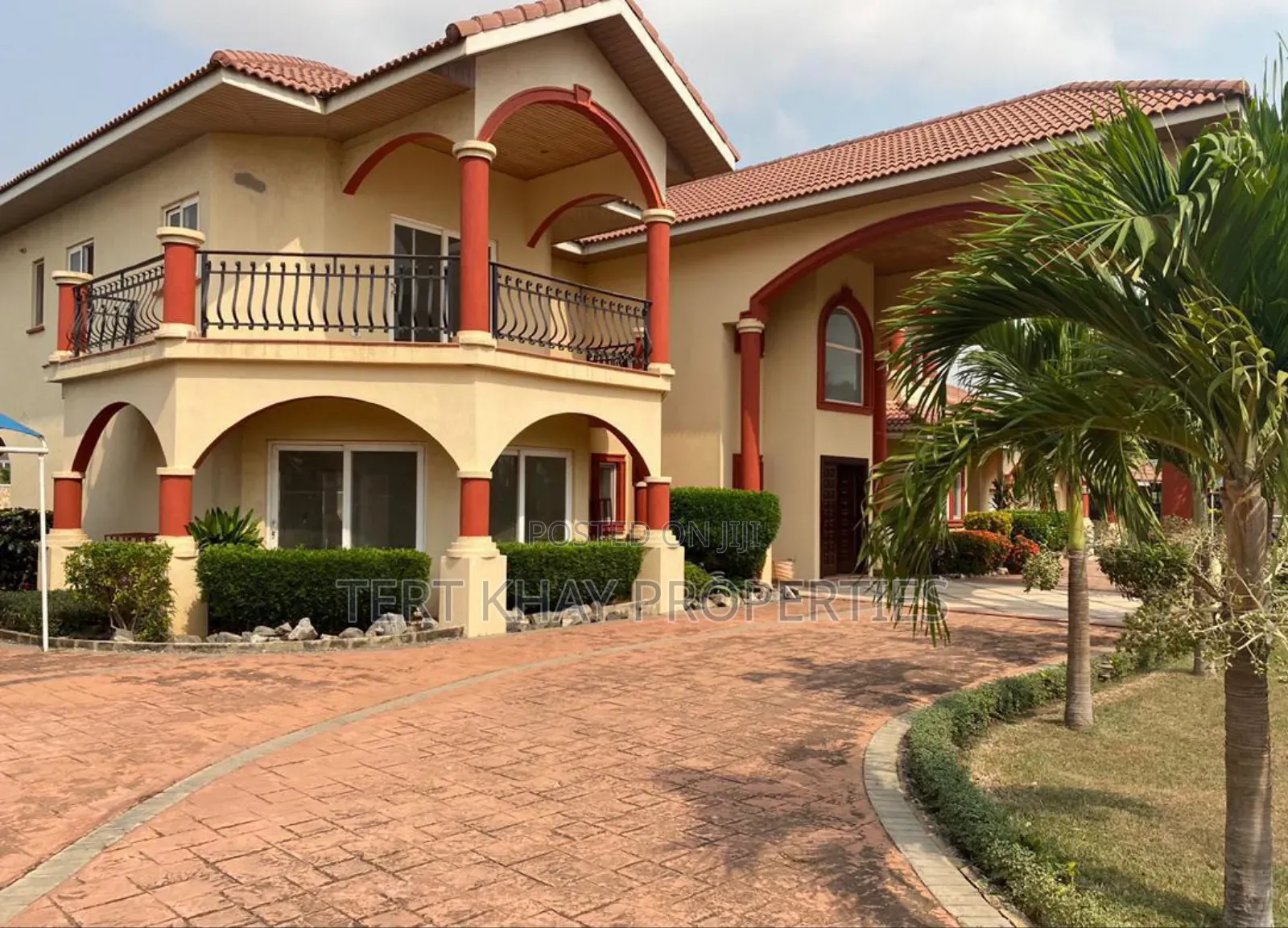 8bdrm House in Trassaco, East Legon for sale