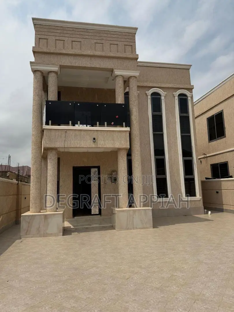 4bdrm Duplex in East Legon Hills, Accra Metropolitan for sale