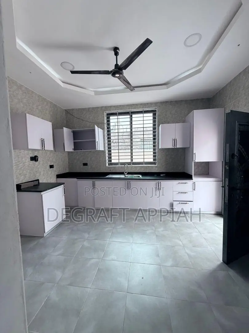 4bdrm Duplex in East Legon Hills, Accra Metropolitan for sale