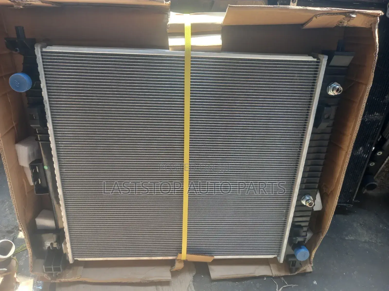 GMC Acadia, Traverse Radiator [Water Tanks] - To All Areas.
