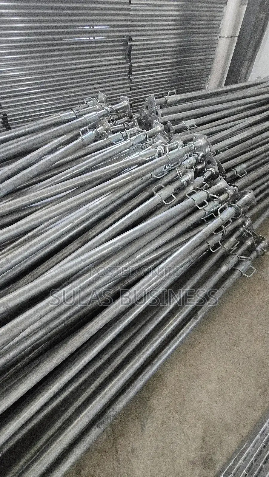 Adjustable Props for Concrete Casting