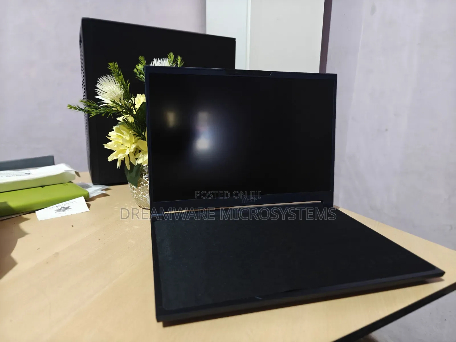 New Laptop MSI Stealth 14 Studio A13VF 16GB Intel Core i7 SSD 1T