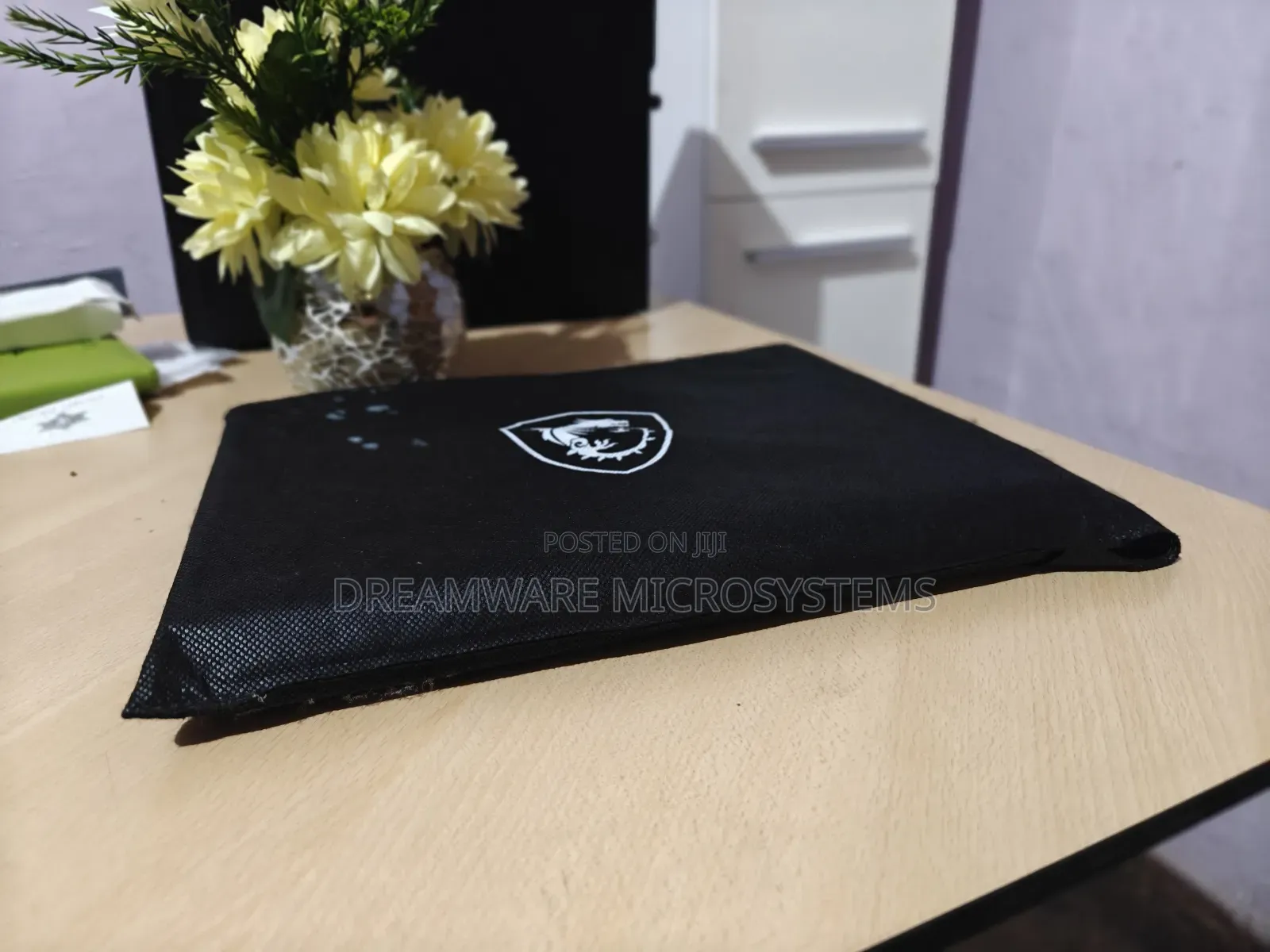 New Laptop MSI Stealth 14 Studio A13VF 16GB Intel Core i7 SSD 1T