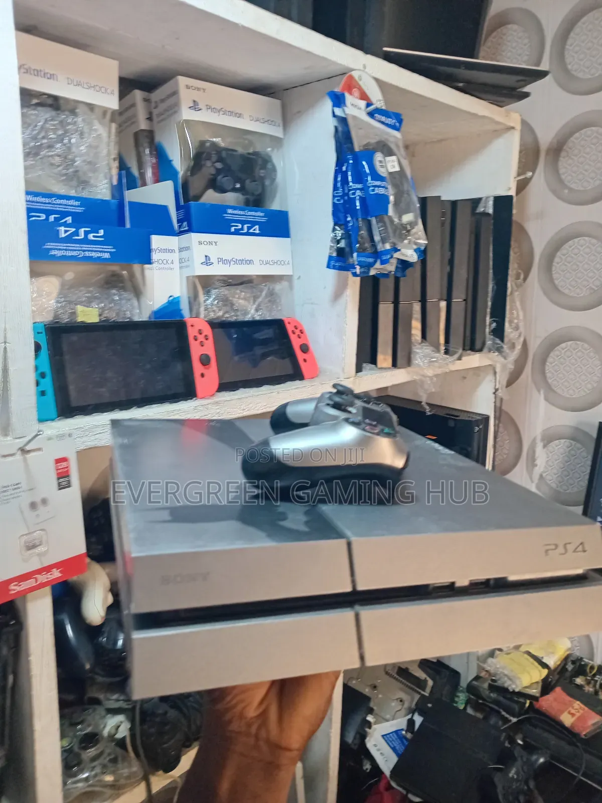 Customised Ps4 Standard Jailbreak With 17 Games