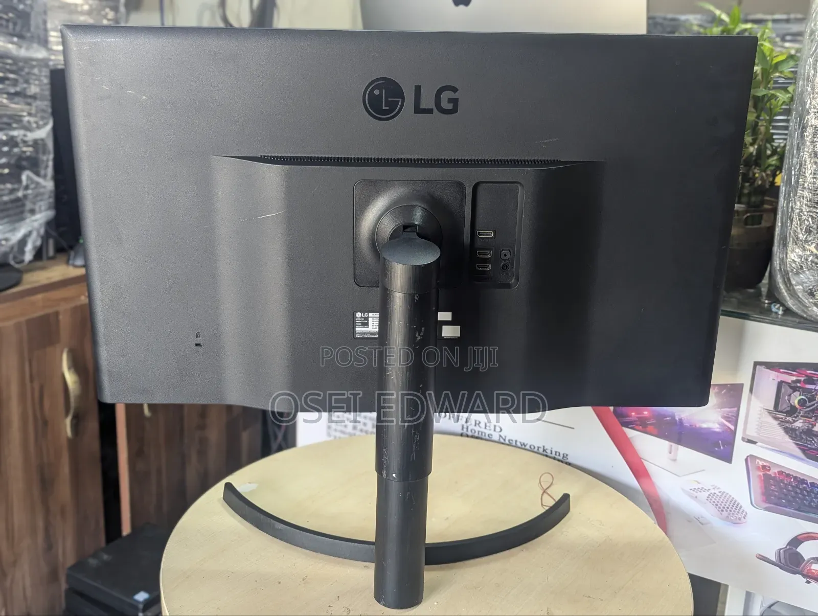 Lg 32uk550-B