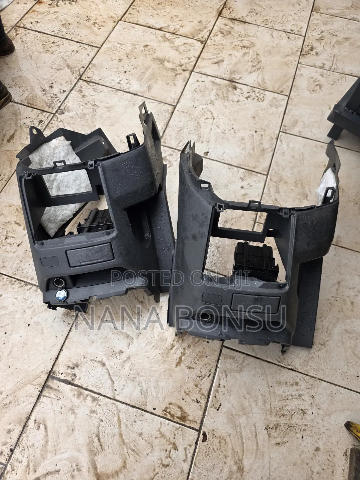 Toyota Voxy Drivers Console