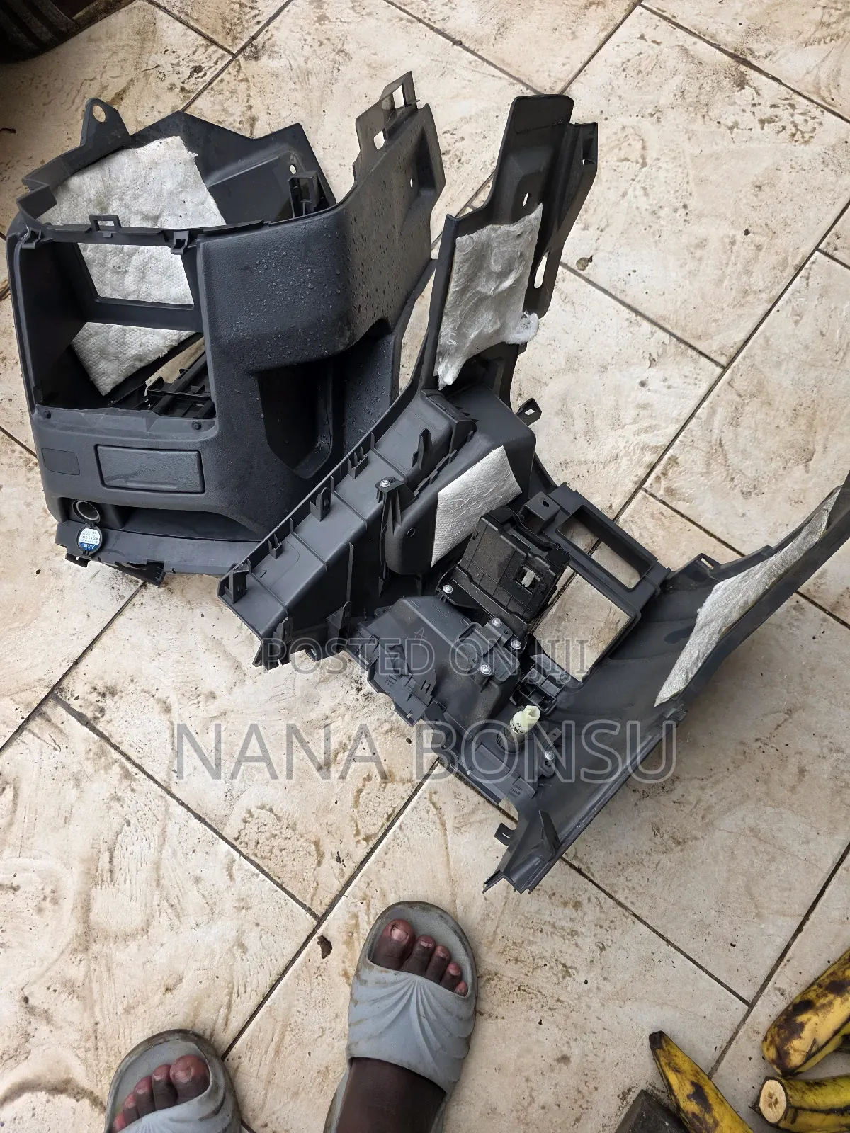 Toyota Voxy Drivers Console