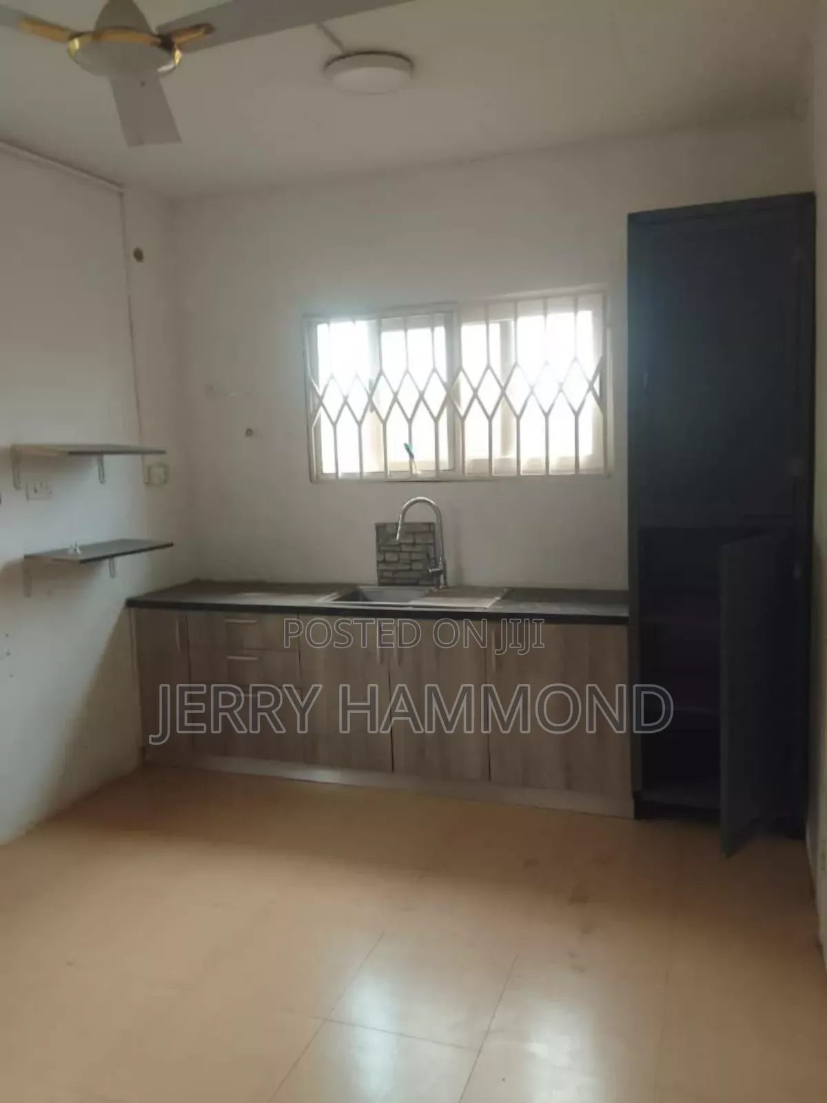 4bdrm House in Manet Estate Inside, New Town for rent
