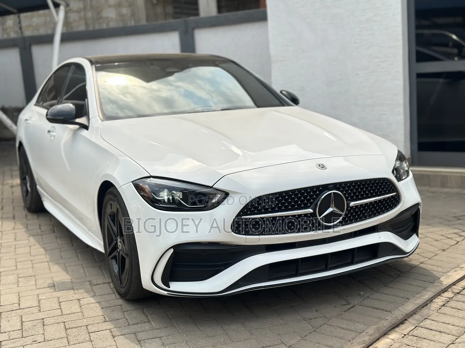 Mercedes-Benz C300 2024 White
