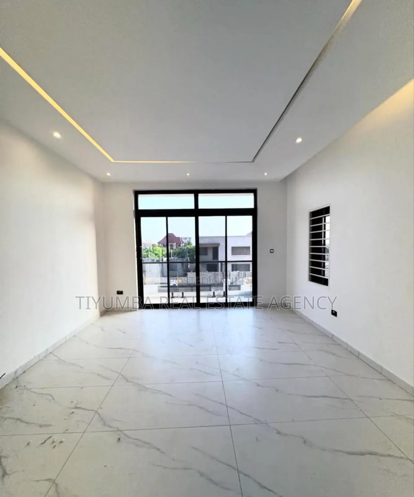 5bdrm House in Tiyumba Real Estate, Ashaley Botwe for sale