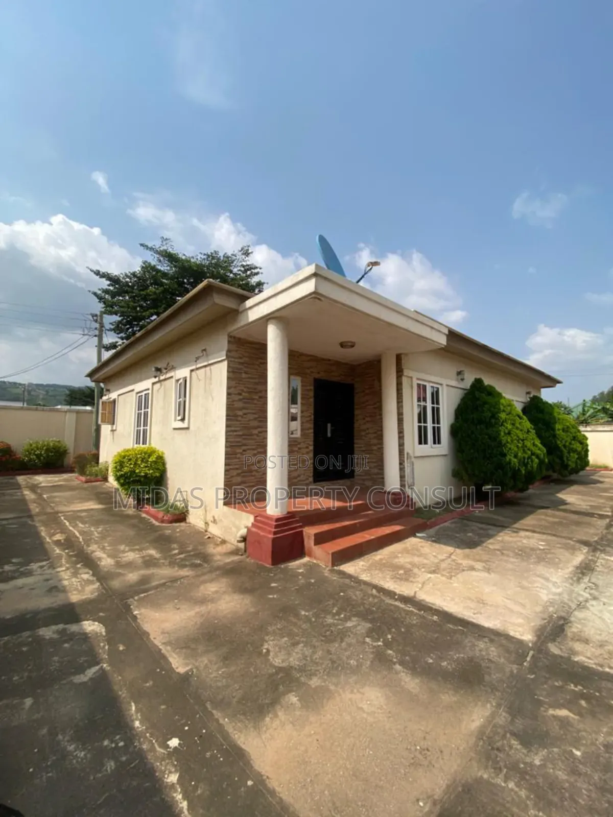 3bdrm House in Ayi Mensah, Oyarifa for sale