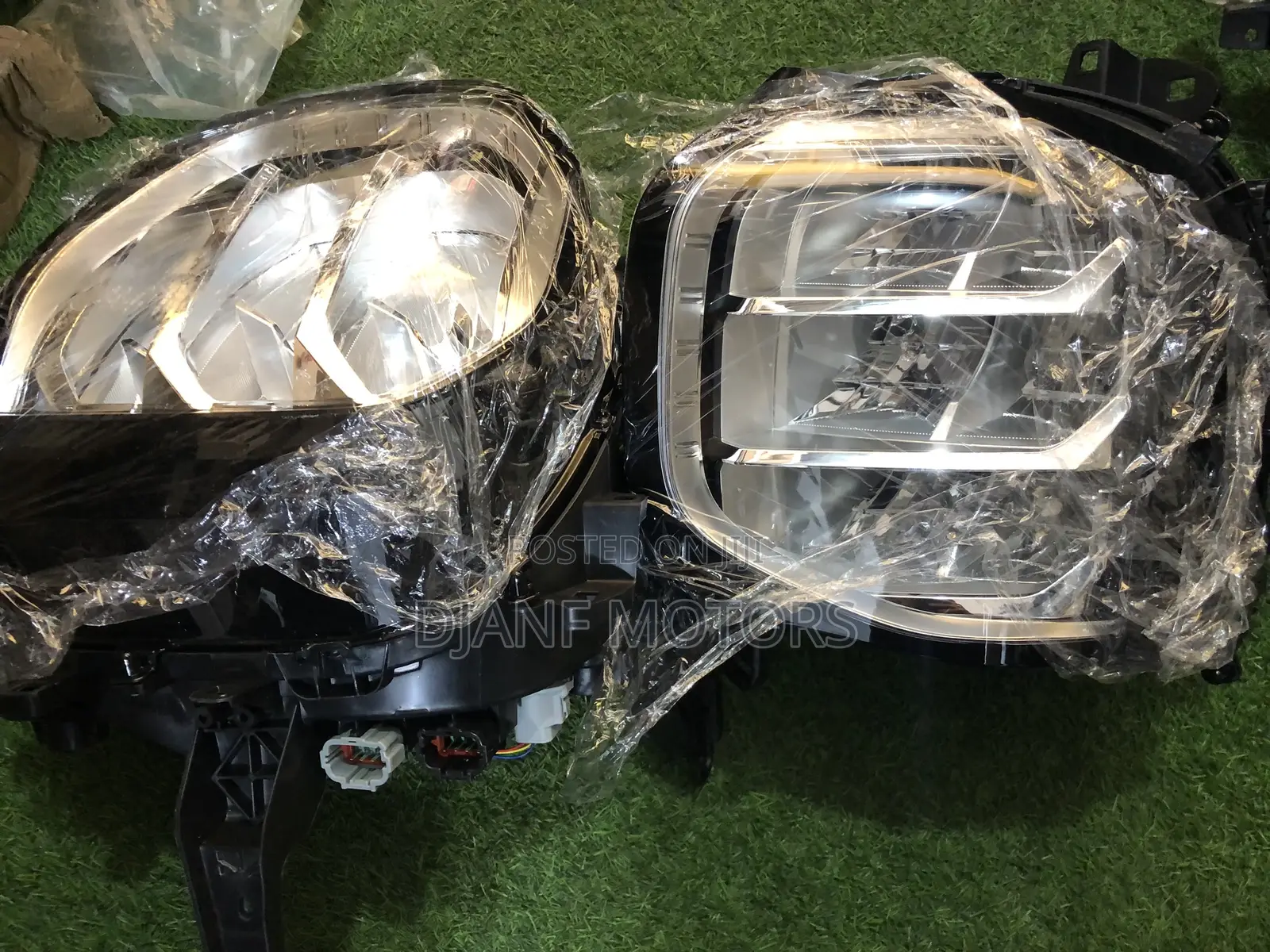 Outlander 23 Down Headlights