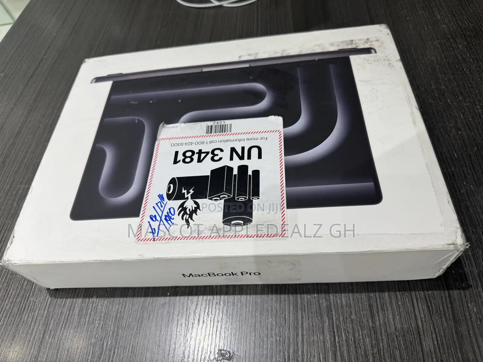 New Laptop Apple MacBook Pro 2025 M5 14-inch 16GB Apple M5 SSD 512GB