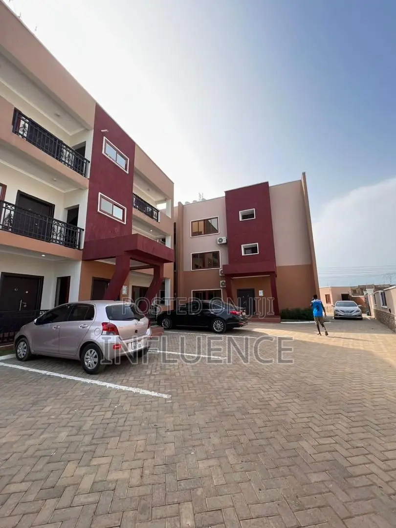 2bdrm Apartment in American House Area, East Legon for rent