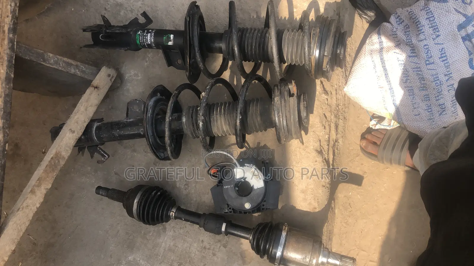 Nissan Rogue and All Nissan Shock Absorbers