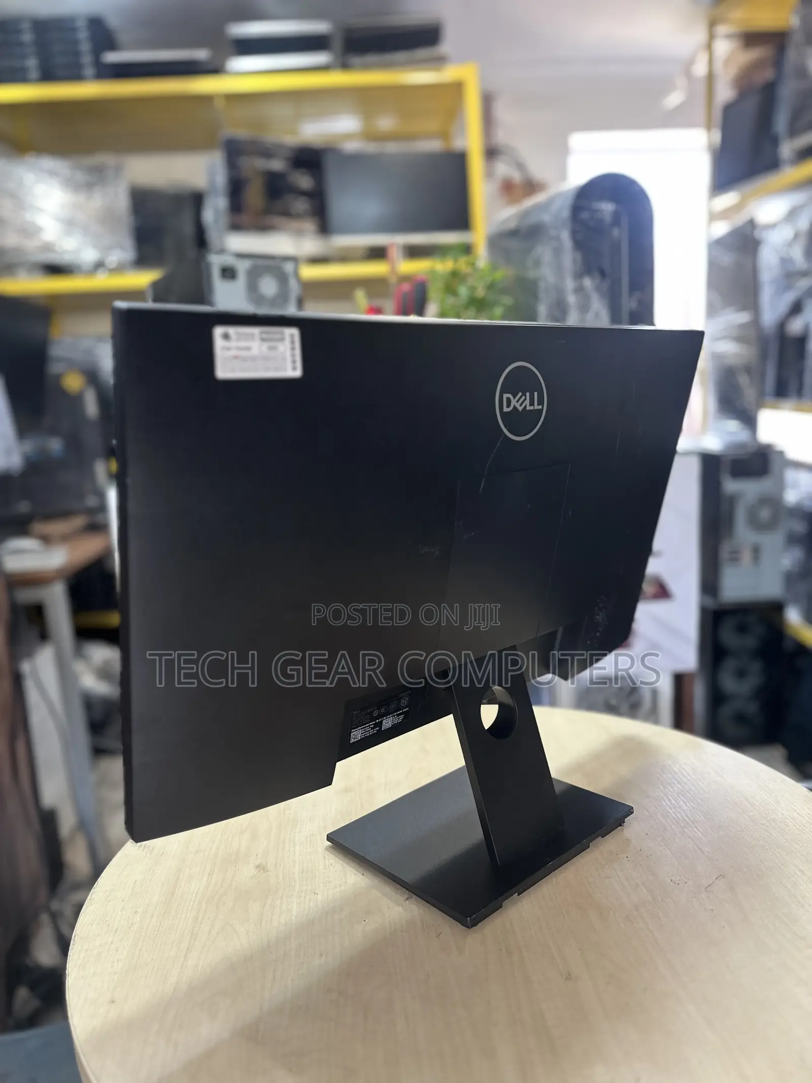 Dell E2421hn 23.8" 16:9 Ips, 1920 X 1080 at 60 Hz