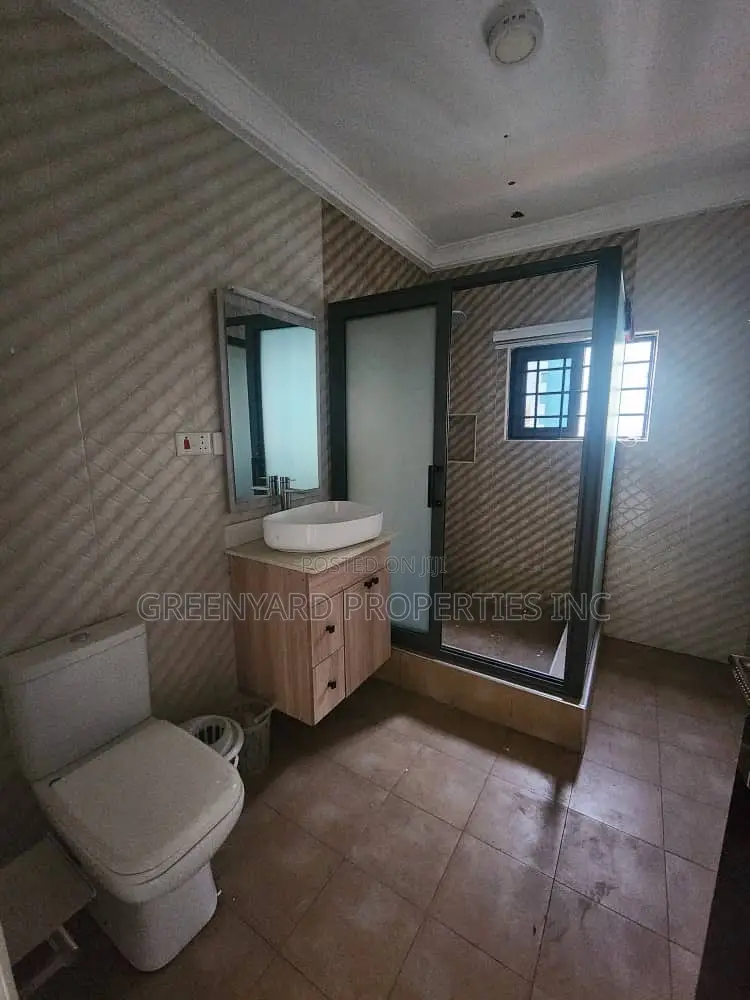 3bdrm House in East Legon for rent