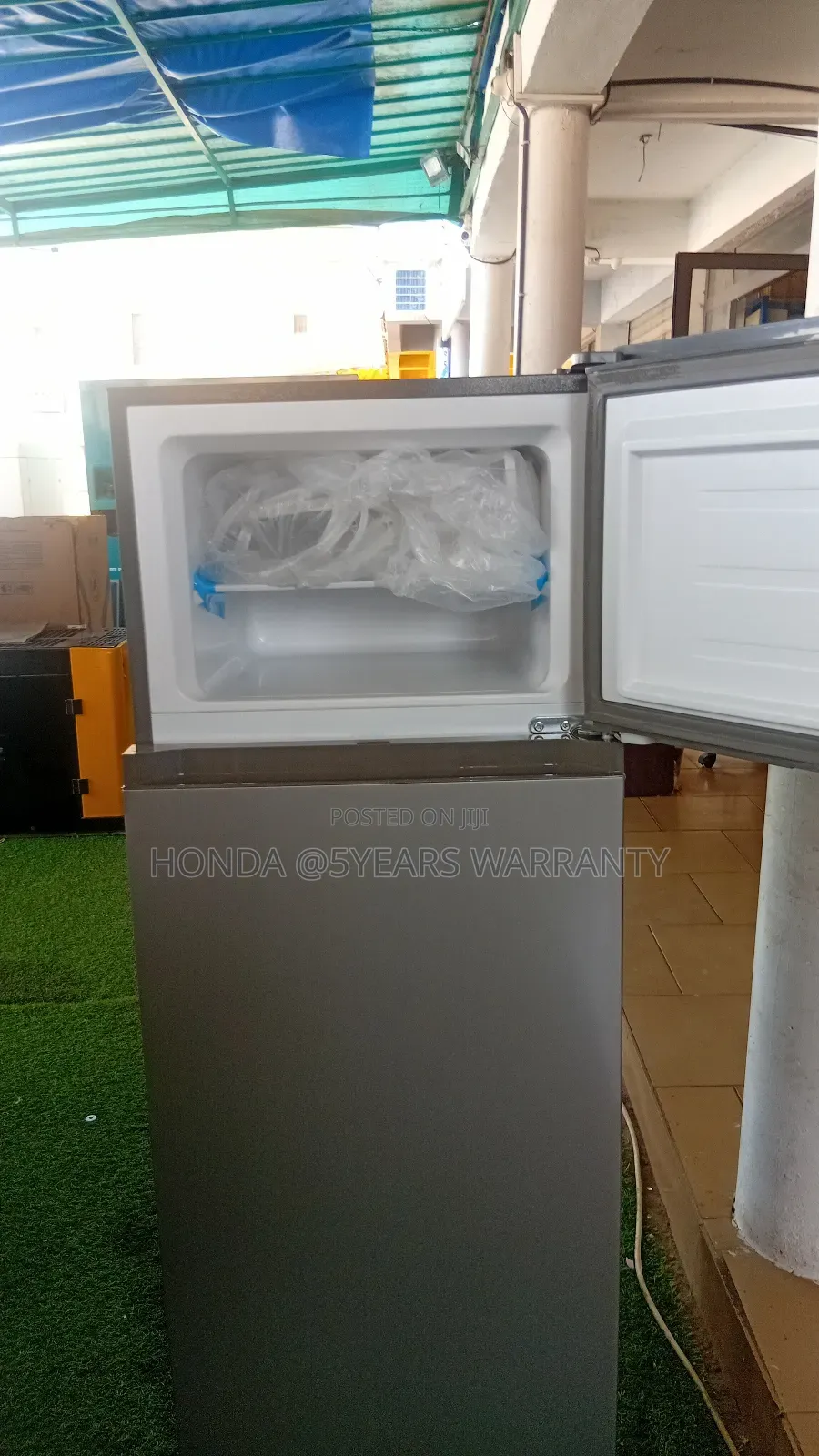Compact Gold Star 165l Fridge With Powerful Performance
