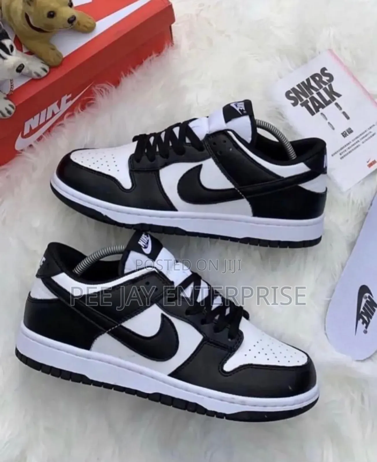 Nike Dunk Low Retro "Panda" Sneakers