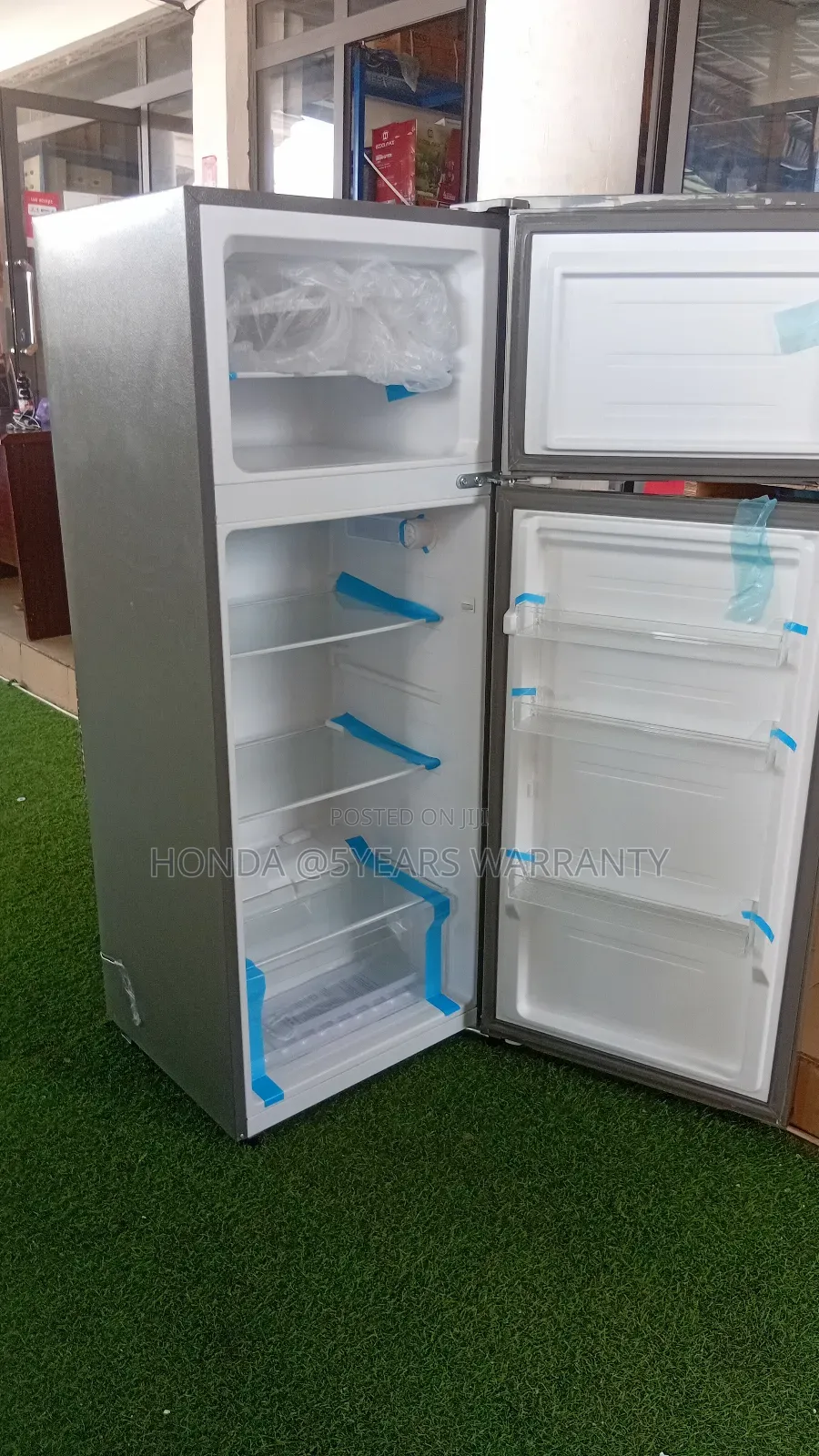 Premium Finish Gold Star Refrigerator 165 Liters