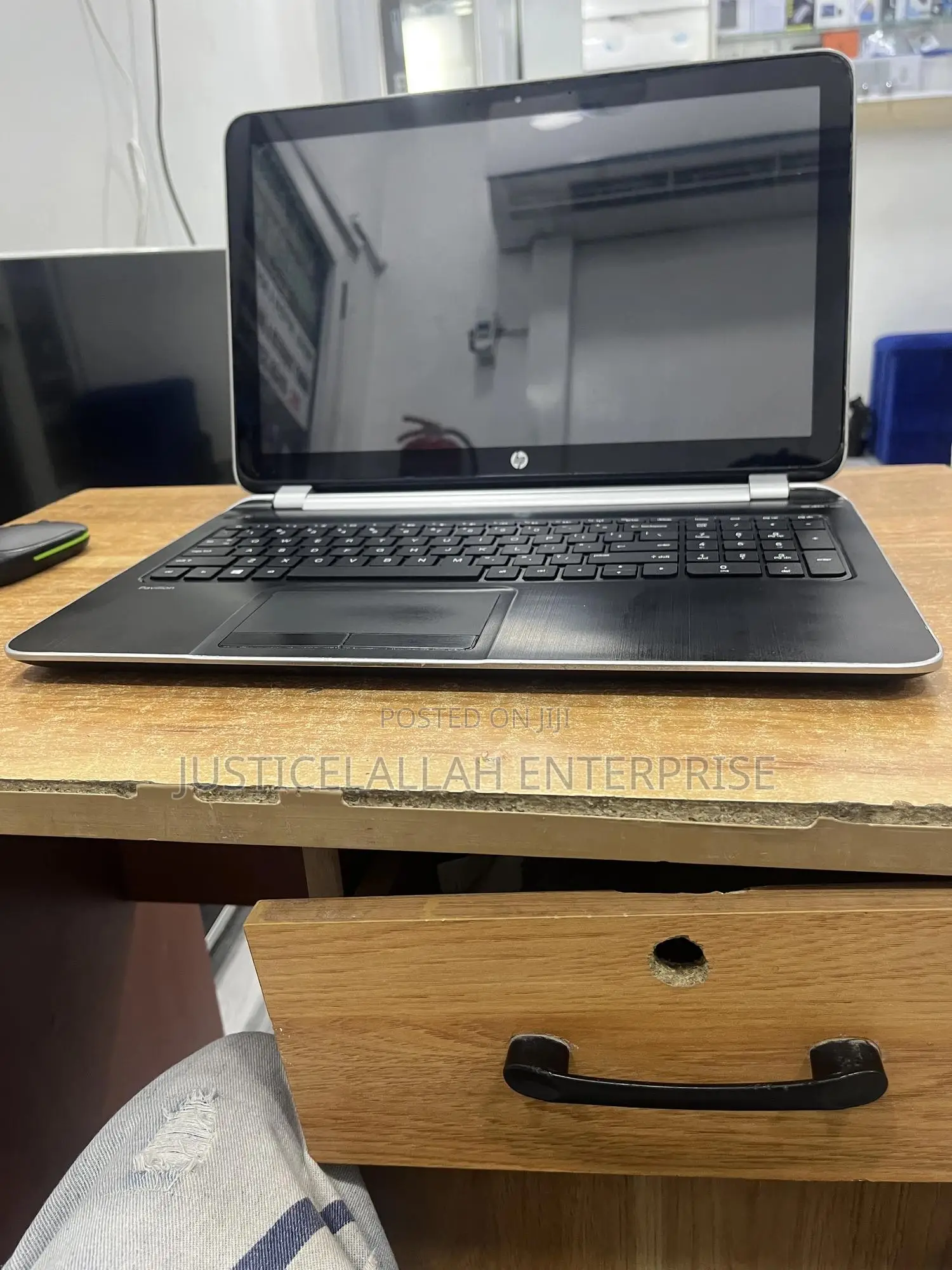 Laptop HP Pavilion 15 4GB AMD A8 HDD 256GB
