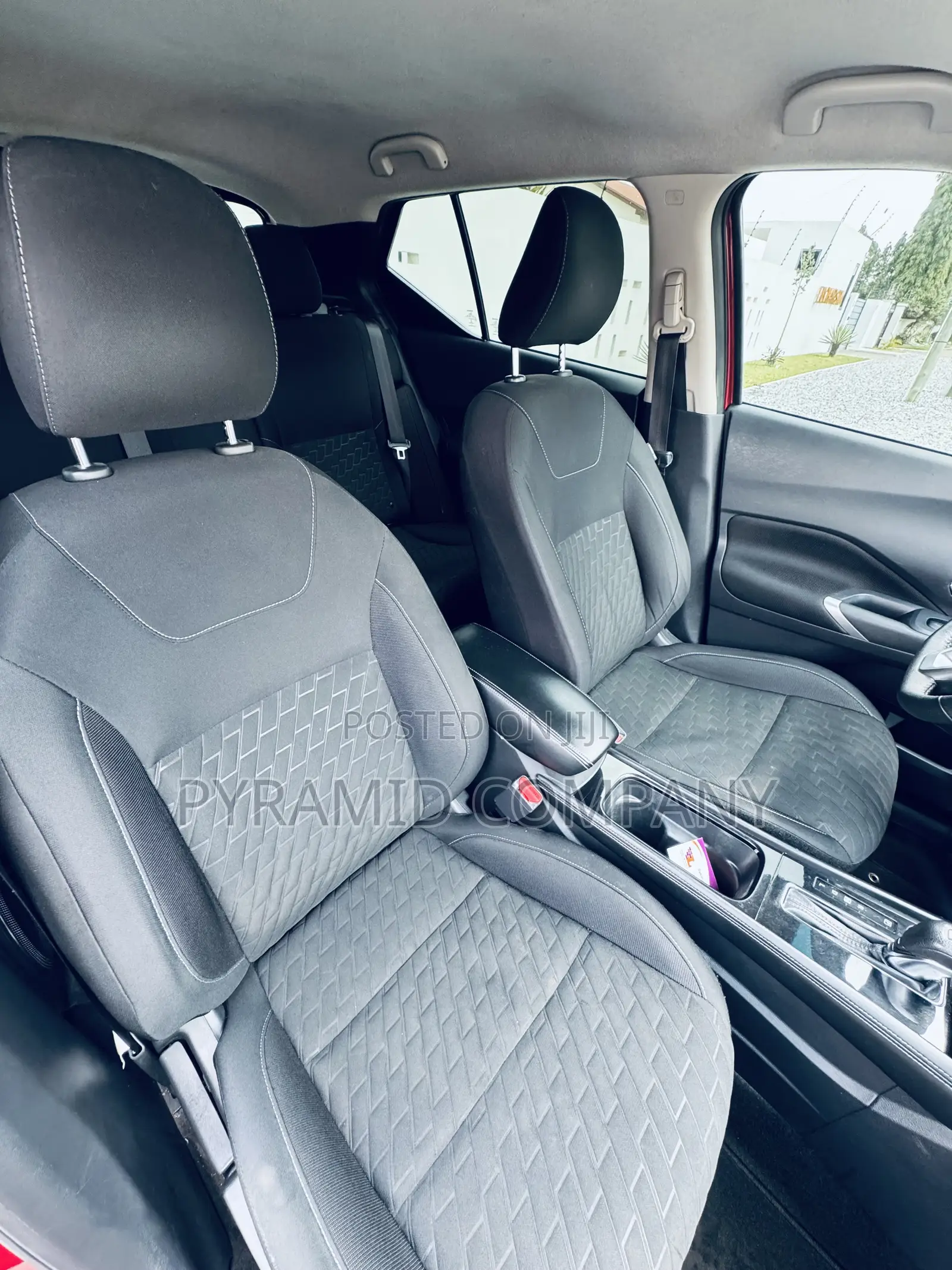 Nissan Kicks S 2023 Red