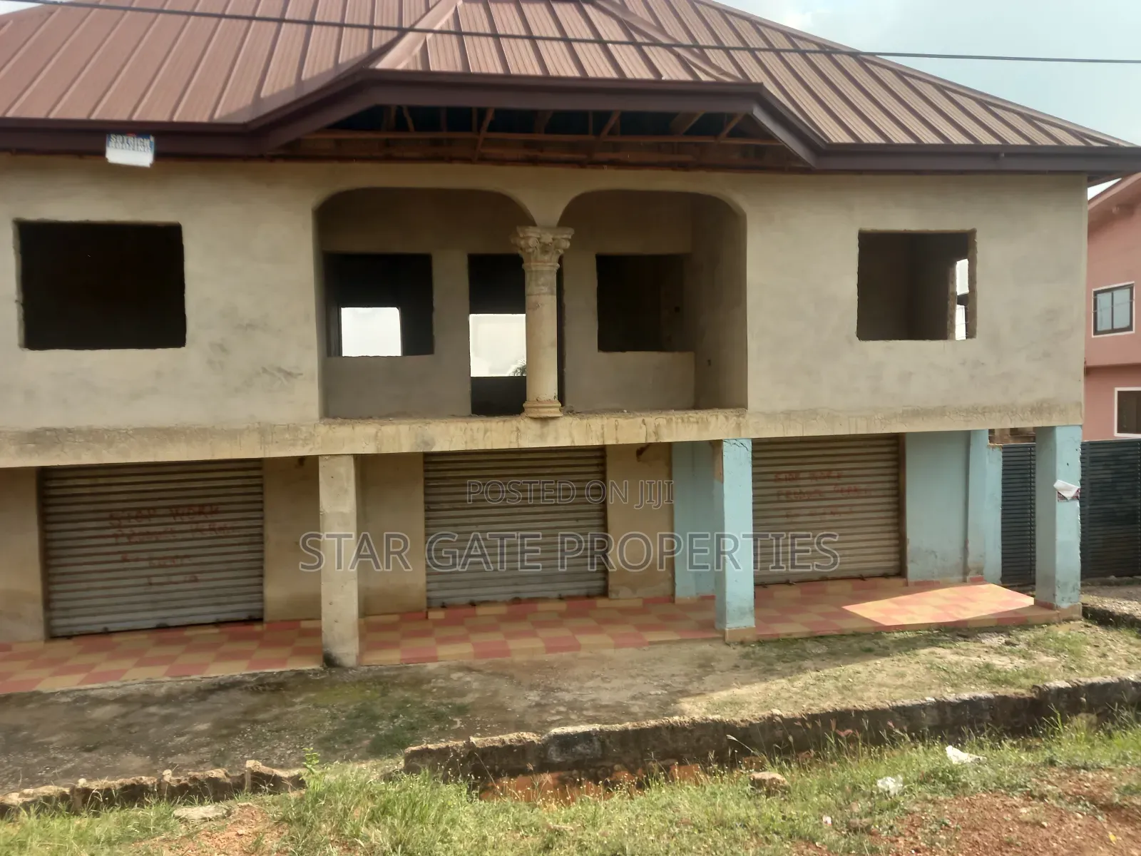 10bdrm House in Kwadaso Estate, Kumasi Metropolitan for sale