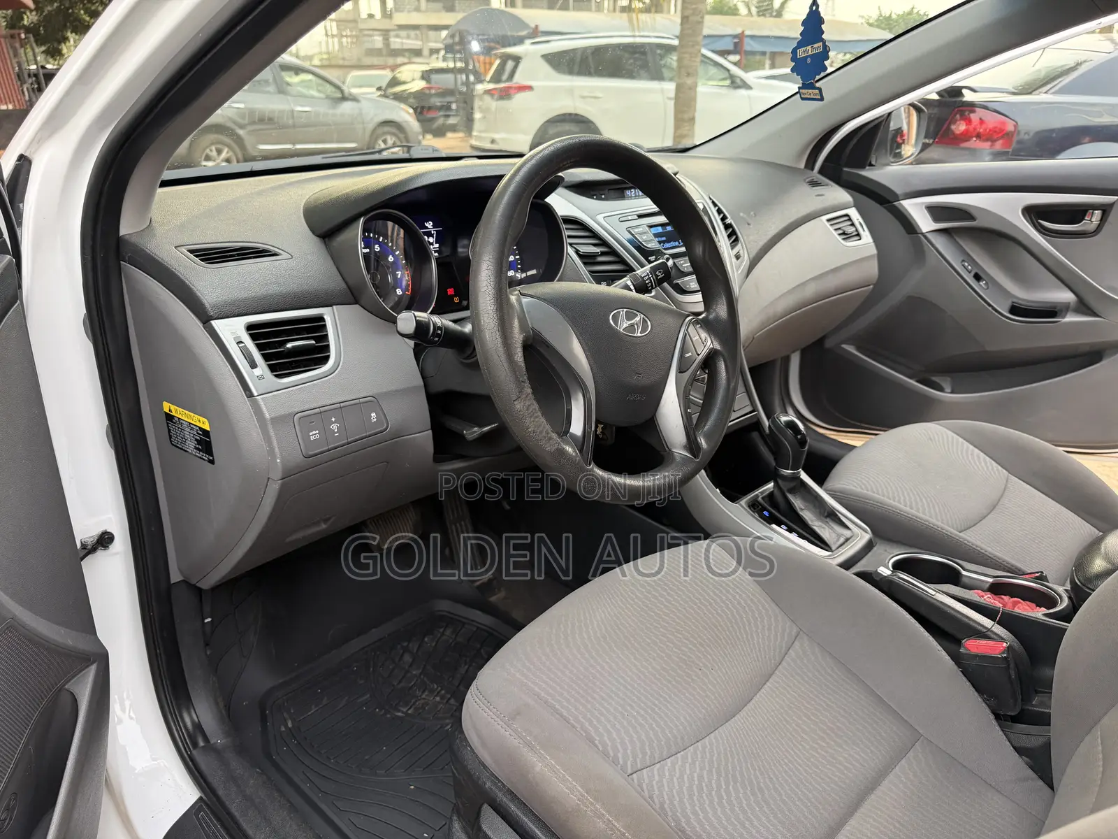 Hyundai Elantra SE Sedan FWD (1.8L 4cyl 6A) 2016 White
