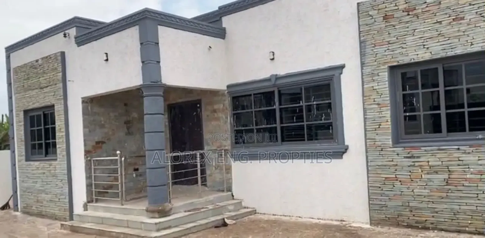 3bdrm House in Oyarifa for sale