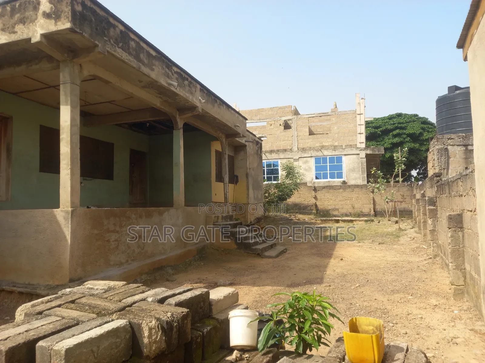 5bdrm House in Atimatim, Kumasi Metropolitan for sale