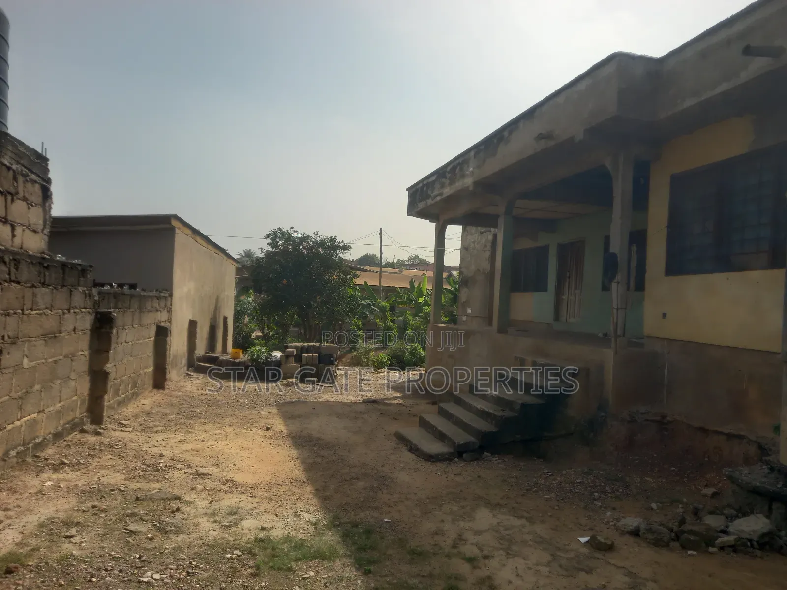 5bdrm House in Atimatim, Kumasi Metropolitan for sale