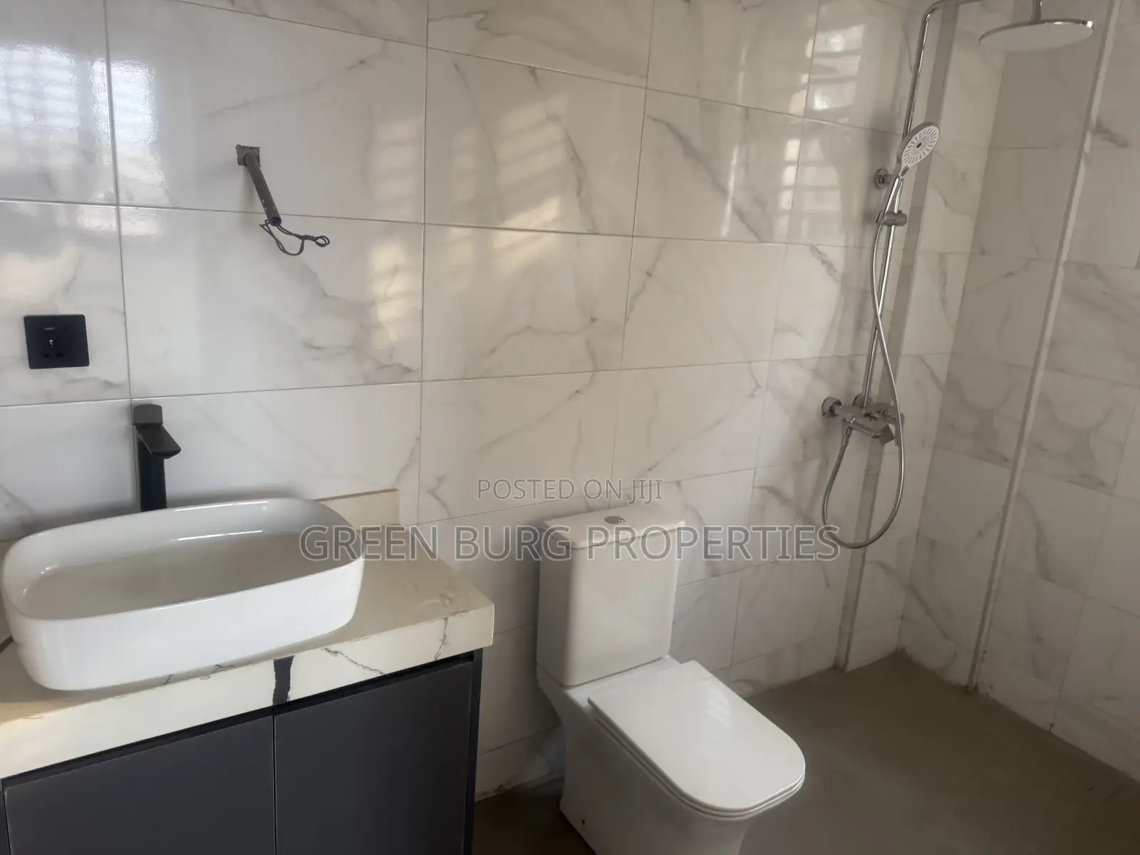 2bdrm Apartment in UPSA Area for rent