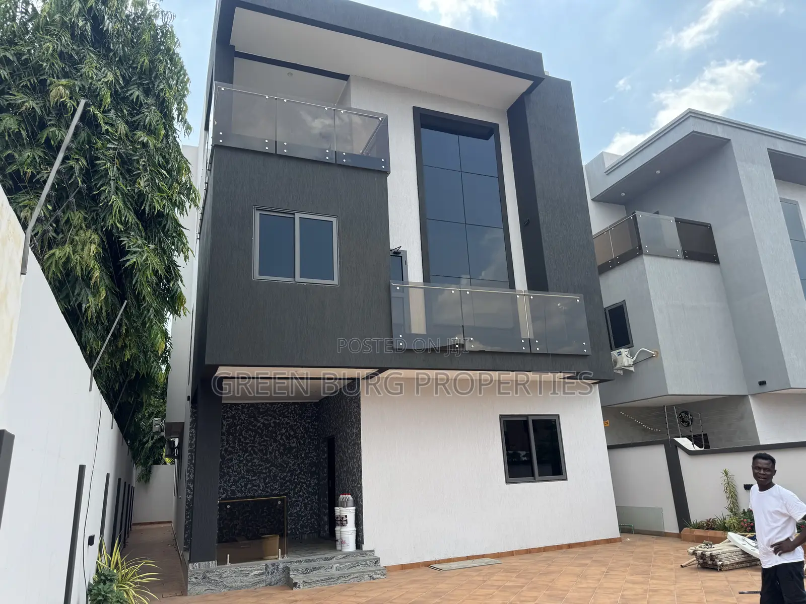 5bdrm House in East Legon for rent