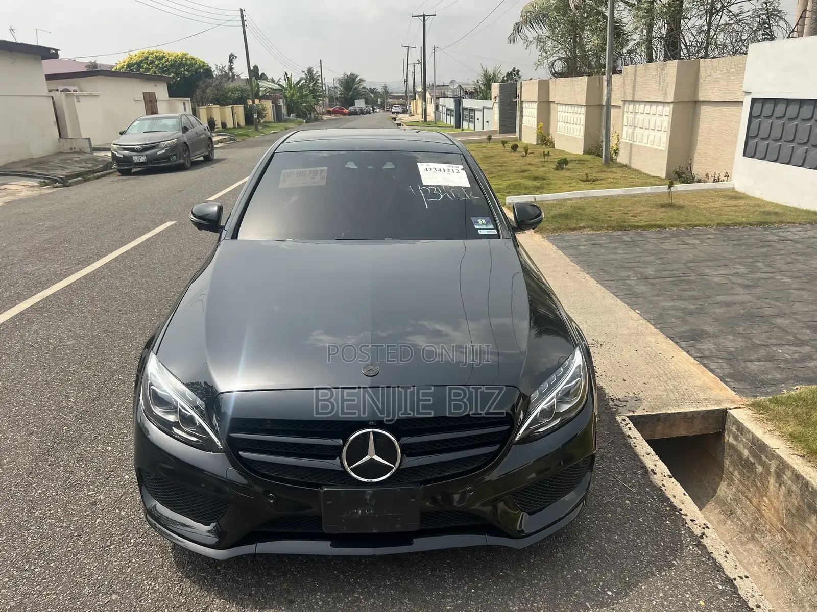 Mercedes-Benz C300 2019 Black